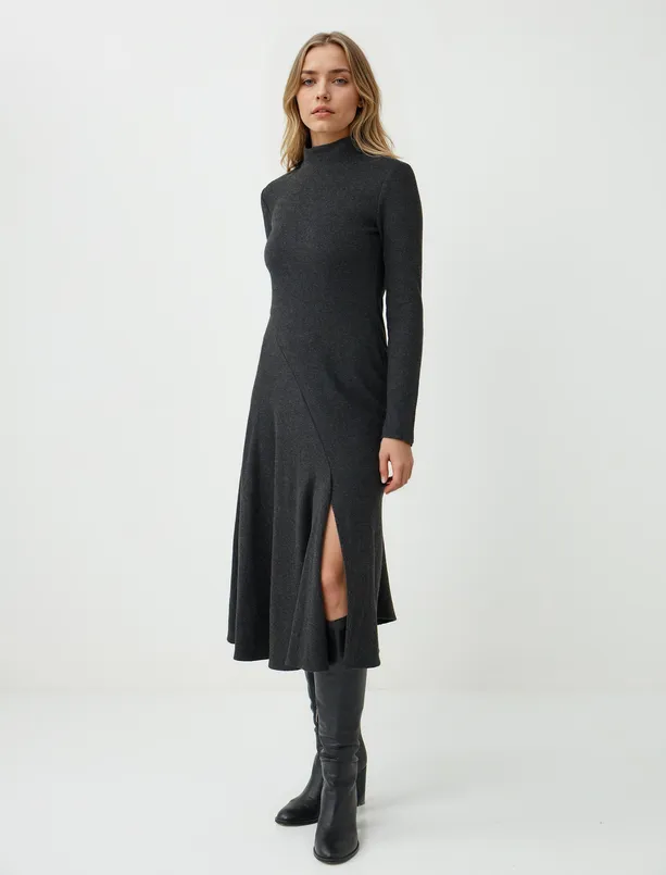 Bayan  Balıkçı Yaka Yumuşak Dokulu Örme Midi Elbise