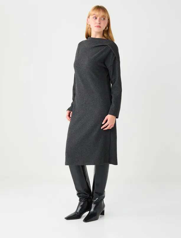 Bayan Antrasit Degaje Yaka Yumuşak Dokulu Midi Örme Elbise