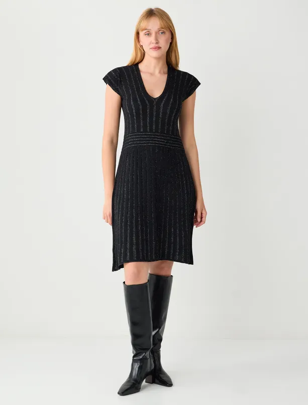 Bayan  V Yaka Çizgi Desenli Kolsuz Midi Triko Elbise