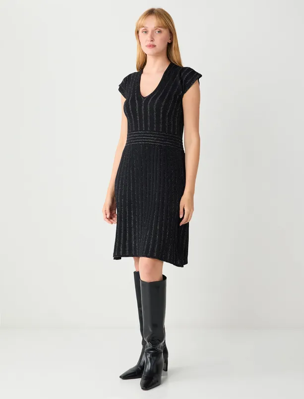 Bayan Siyah V Yaka Çizgi Desenli Kolsuz Midi Triko Elbise