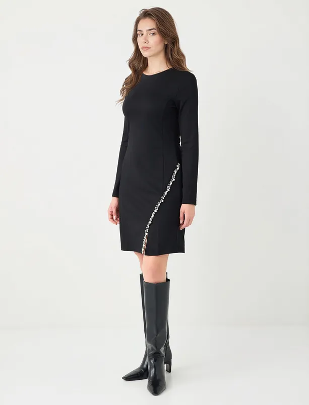 Bayan Siyah Taş ve İnci İşlemeli Yuvarlak Yaka Örme Mini Elbise