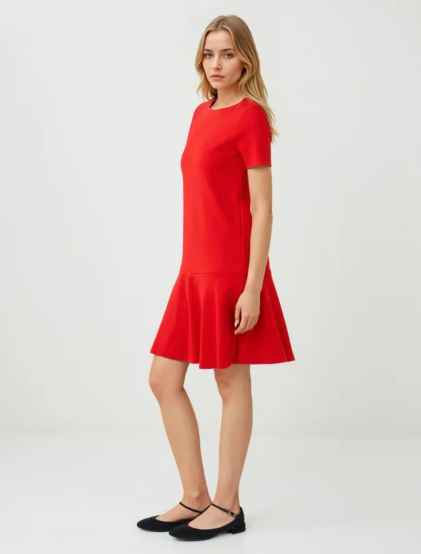 Women Red Relaxed Fit Crew Neck Short Sleeve Mini Dress