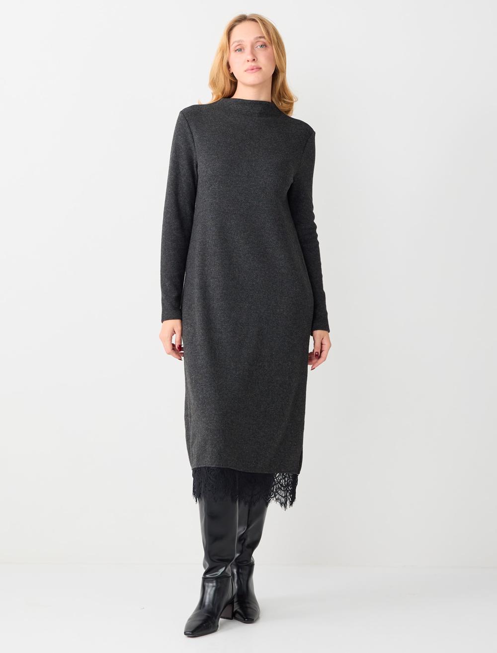 Bardot Yaka Yumuşak Dokulu Dantelli Midi Elbise