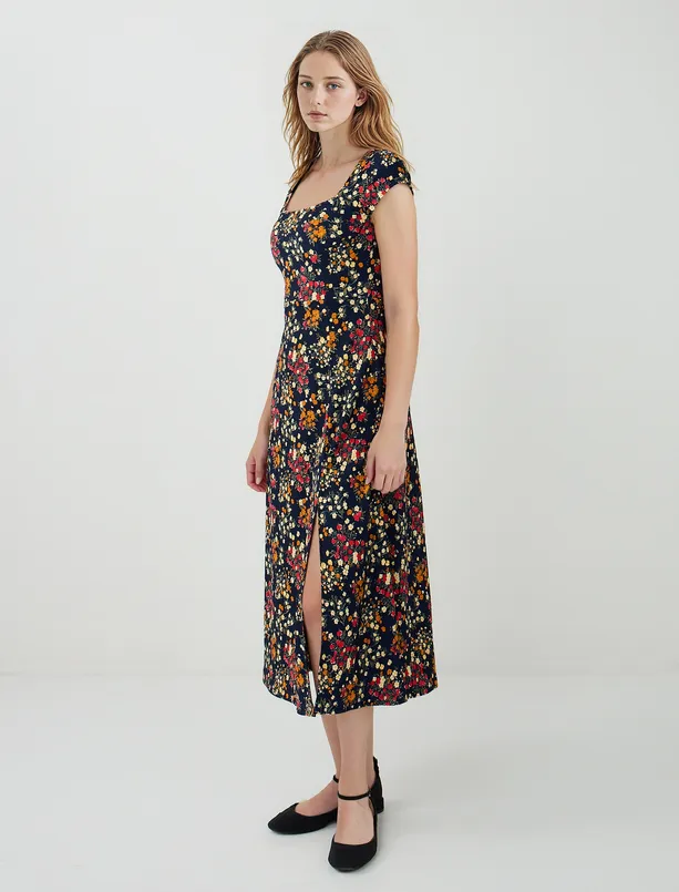Women Dark Blue Slim Fit Square Neck Floral Patterned Midi Dress