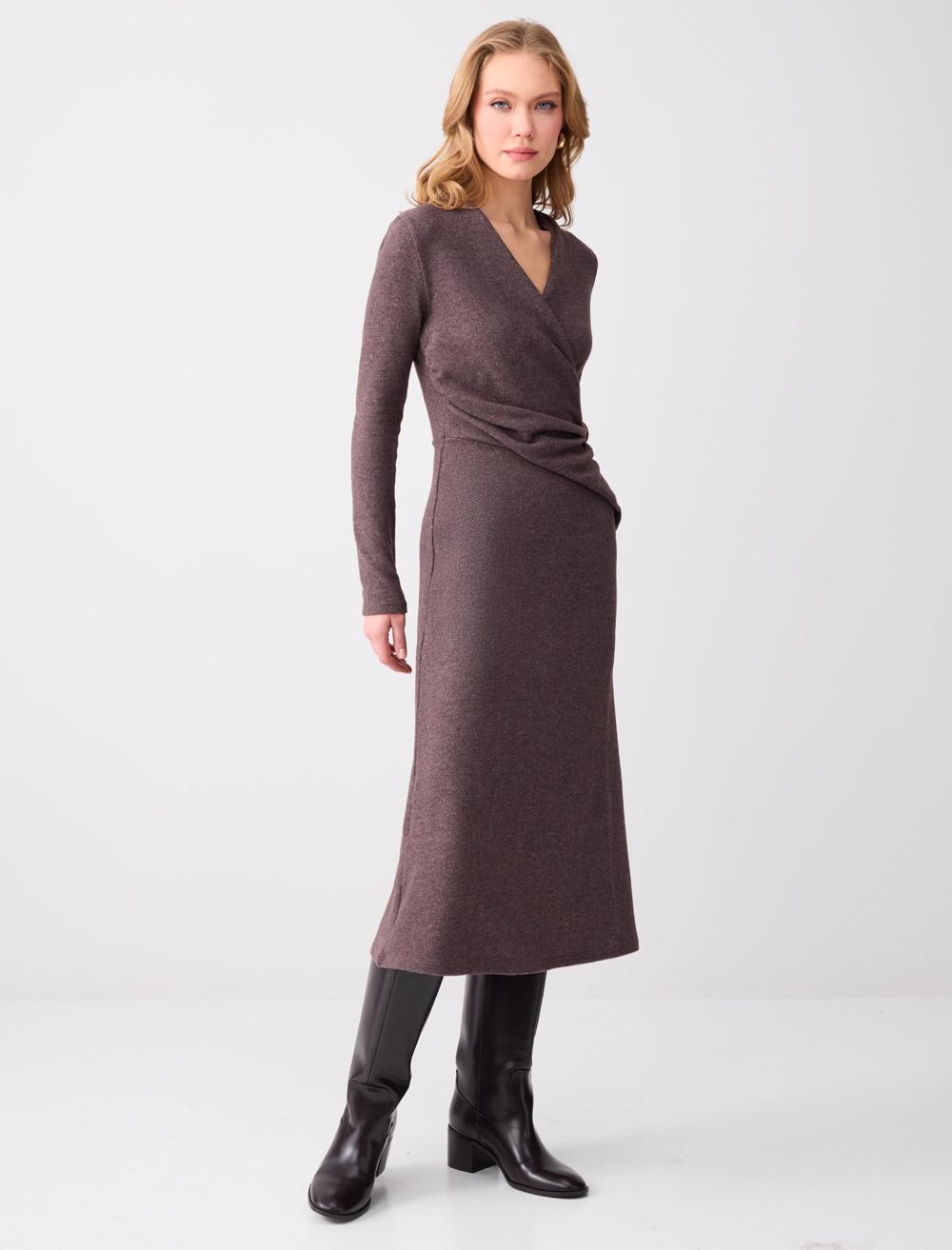 Kruvaze Yaka Yumuşak Dokulu Örme Midi Elbise