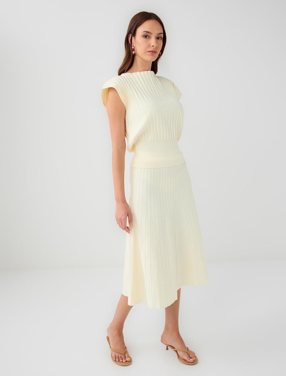 Normal Bel Düz Kesim Midi Triko Etek