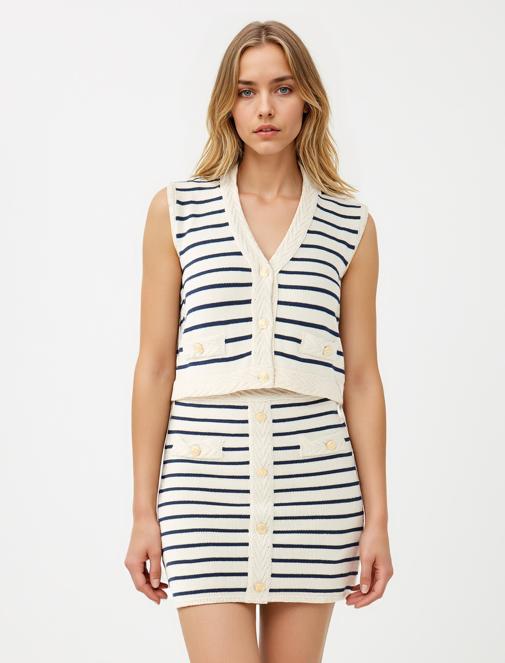 Line Patterned Mini Sweater Skirt Combination