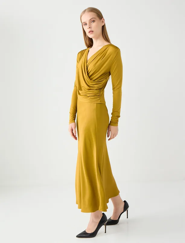 Women Oil Green Regular Waist Slim Fit Long Satin Skirt