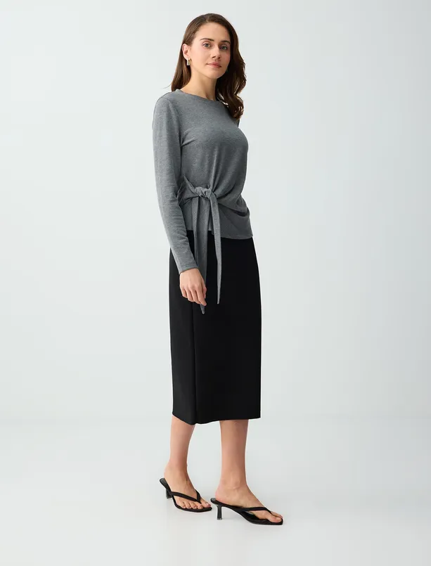 Women Black Regular Waist Straight Cut Knitted Midi Skirt