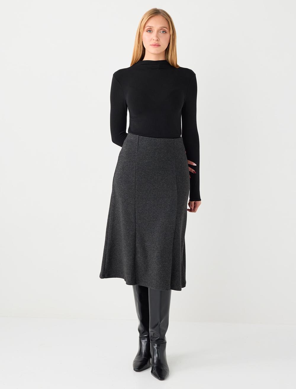 Rahat Kesim Yumuşak Dokulu Midi Örme Etek