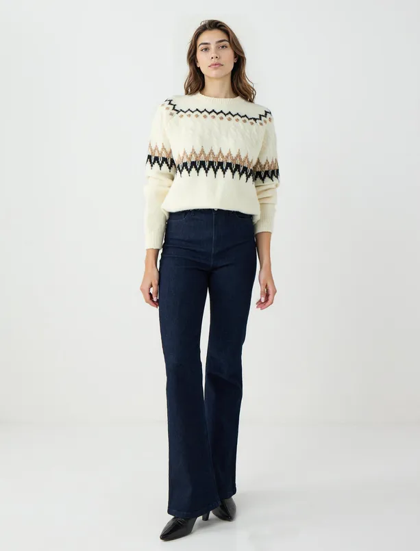 Women Beige Crew Neck Long Sleeve Sweater with Knitwear Pattern