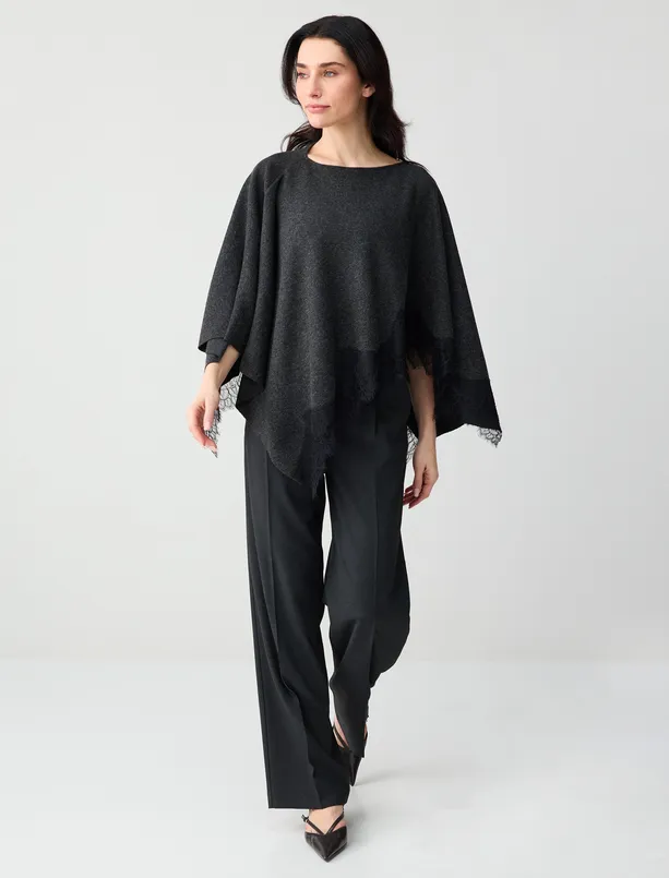 Bayan  Dantel Detaylı Panço