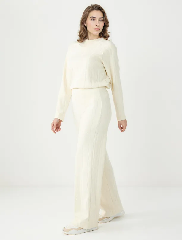 Bayan Bej Yüksek Bel Saç Örgü Desenli Örme Pantolon