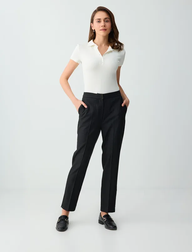 Women  Narrow Leg Normal Waist Metal Detailed Woven Trousers