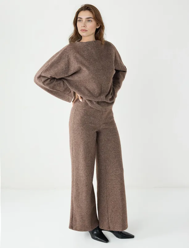 Bayan Kahverengi Rahat Kesim Yumuşak Dokulu Bol Paça Örme Pantolon