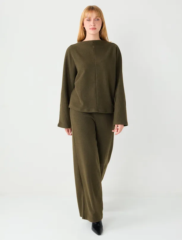 Bayan  Rahat Kesim Yumuşak Dokulu Bol Paça Örme Pantolon