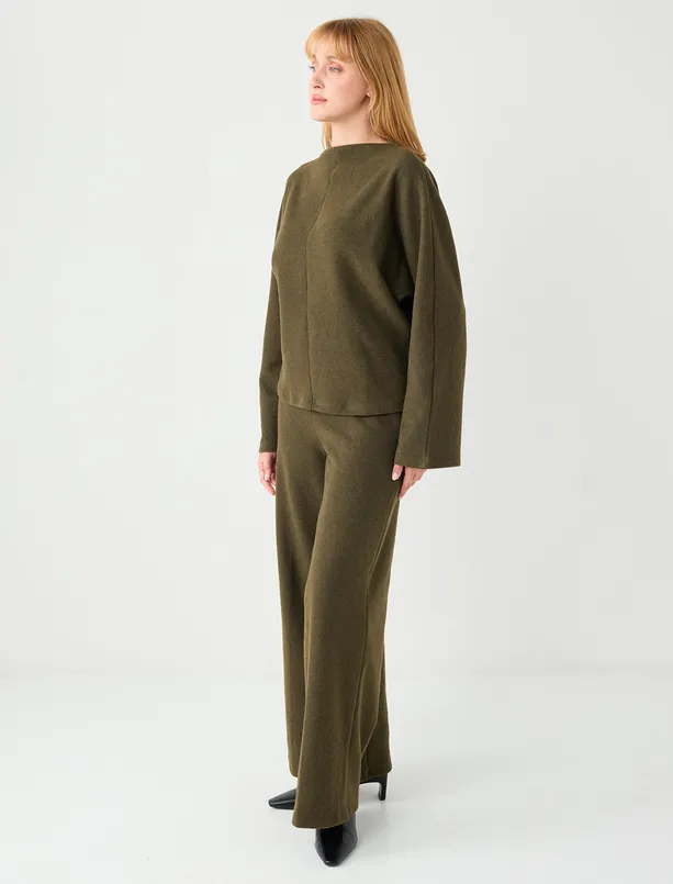 Bayan Haki Rahat Kesim Yumuşak Dokulu Bol Paça Örme Pantolon