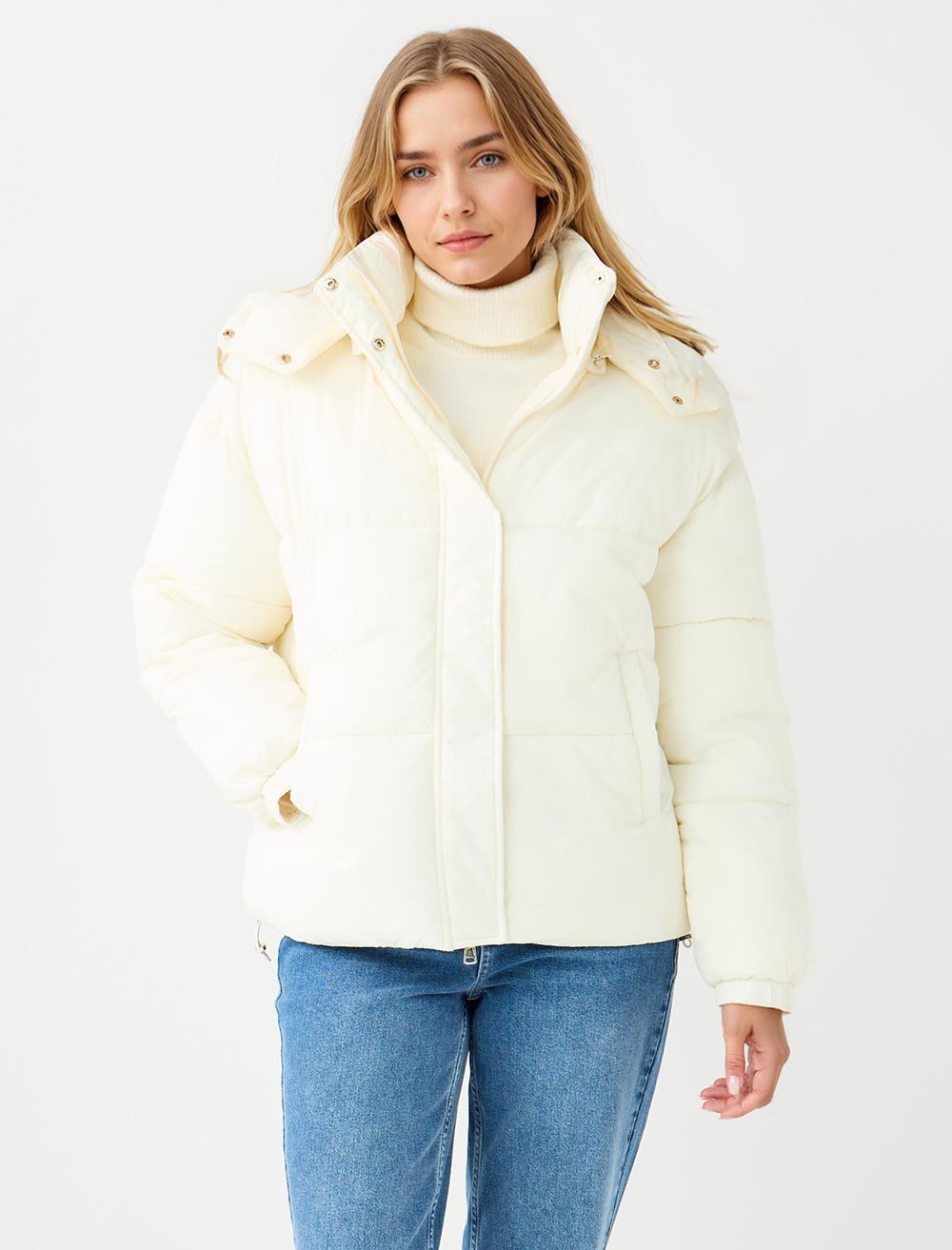 Kapitone Desenli Kapüşon Detaylı Cepli Puf Mont