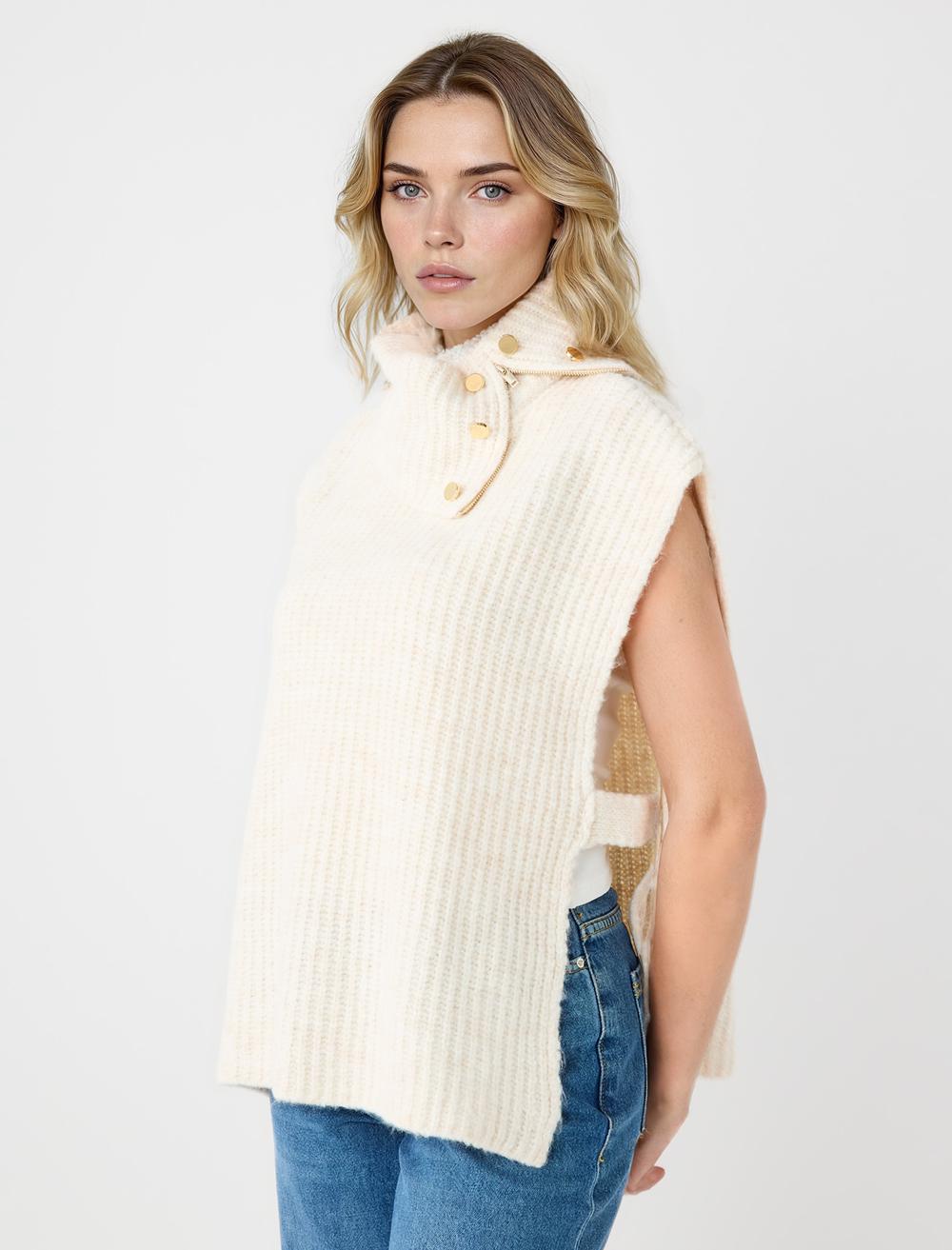 Dik Yaka Fermuar Detaylı Triko Süveter