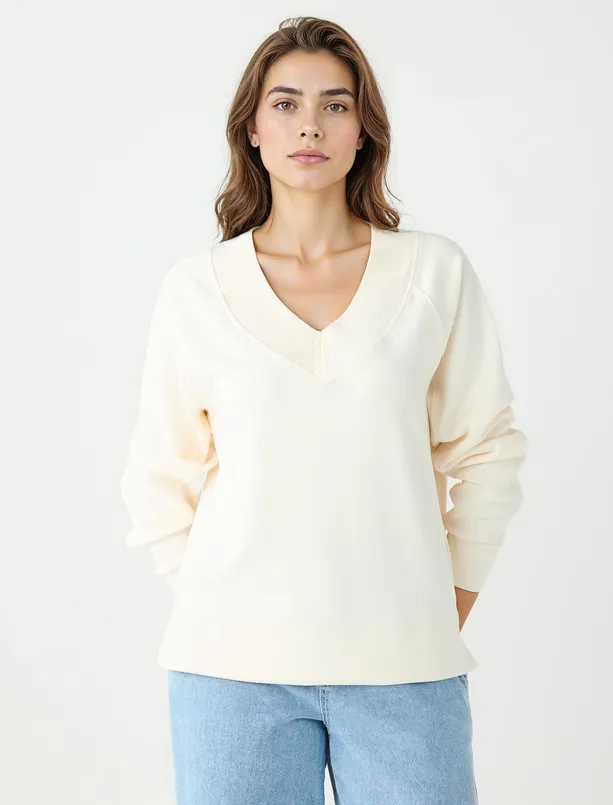 Bayan Ekru Uzun Kollu V Yaka Örme Modal Sweatshirt