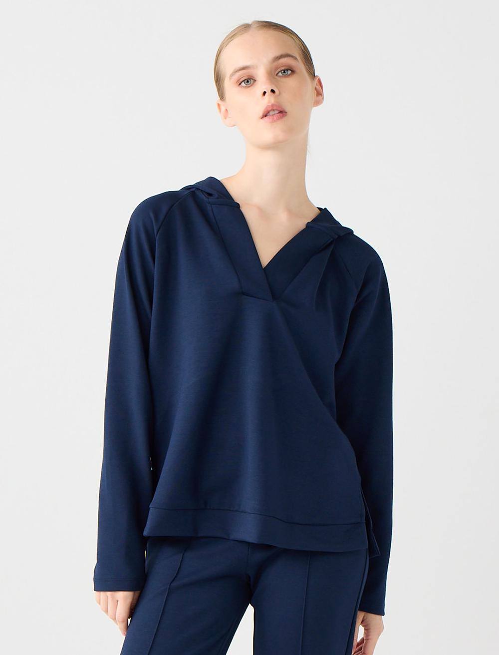 Uzun Kollu Kapüşonlu Örme Sweatshirt