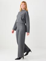 Rahat Kesim Yarasa Kol Yumuşak Dokulu Sweatshirt	