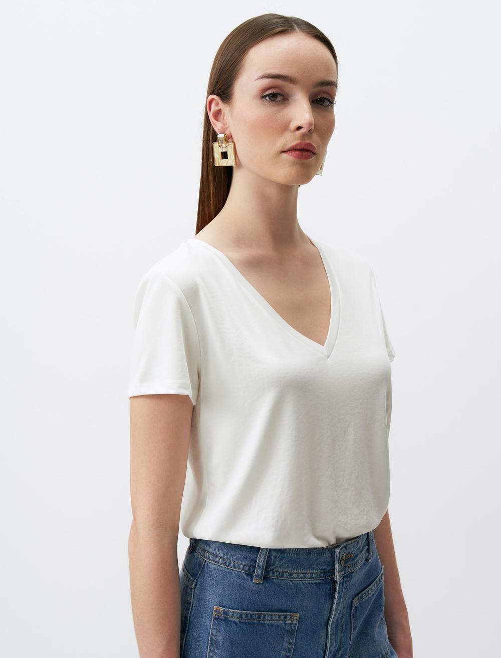 Düz Kesim V Yaka Kısa Kollu Basic Örme Tişört