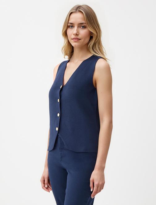 Lacivert Dar Kesim Parlak Düğme Detaylı Triko Yelek Kombini	