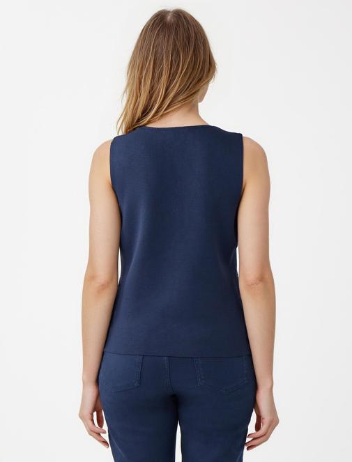 Lacivert Dar Kesim Parlak Düğme Detaylı Triko Yelek Kombini	