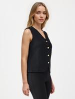 Siyah Dar Kesim Parlak Düğme Detaylı Triko Yelek Kombini	