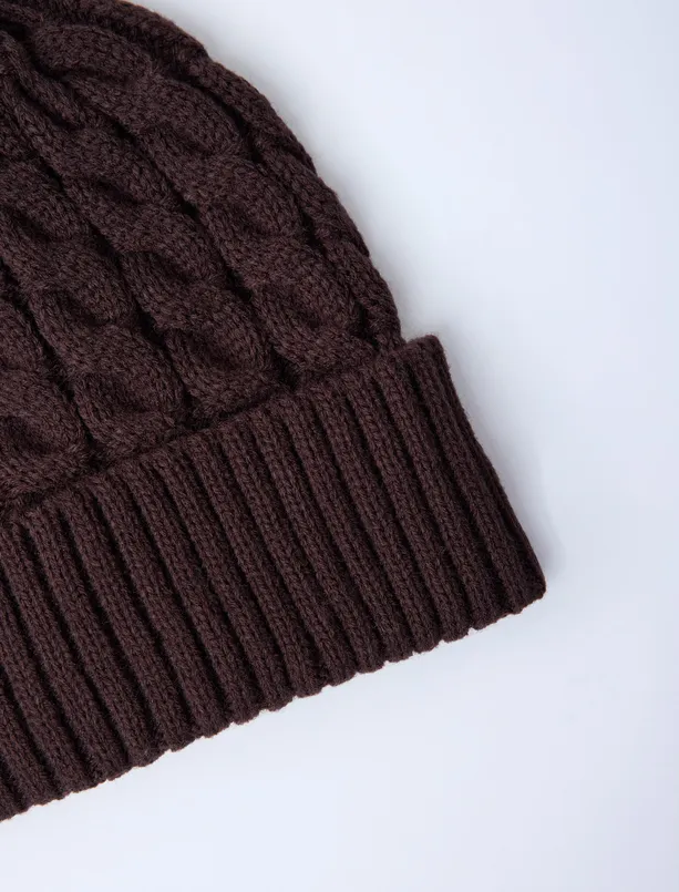 Women Brown Hair Braid Patterned Beanie