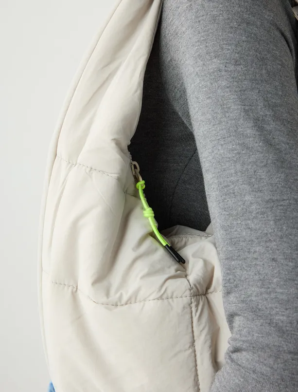 Bayan  Paraşüt Kumaş Fermuarlı Omuz Çantası