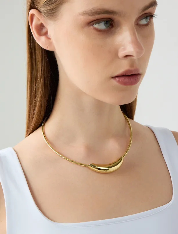 Women Yellow Asymmetric Metal Figured Necklace