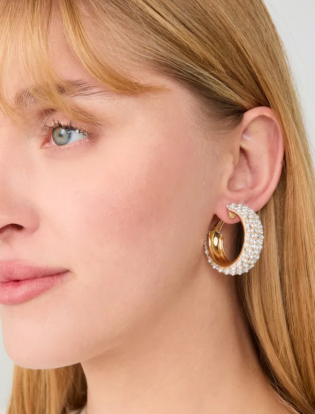 Bayan  İnci ve Taş Detaylı Zarif Halka Küpe