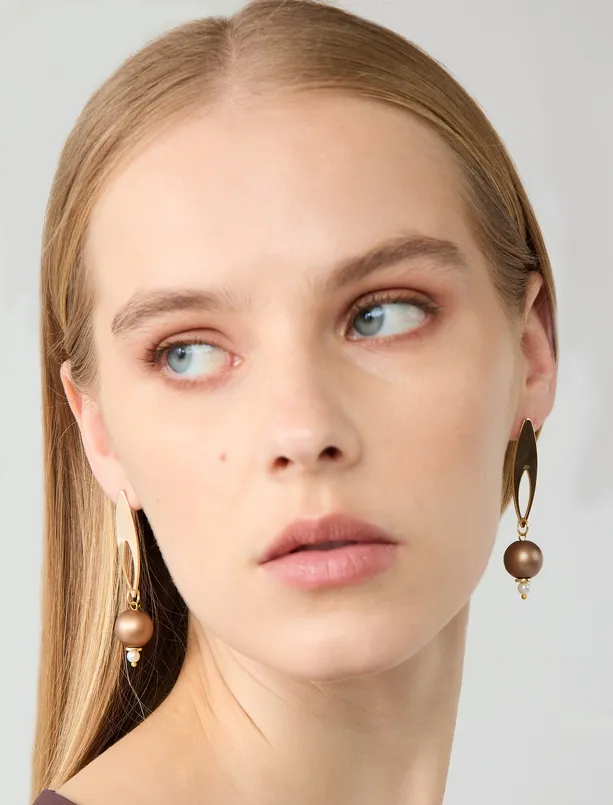 Women Grey Pearl Detailed Asymmetric Figured Dangle Earrings