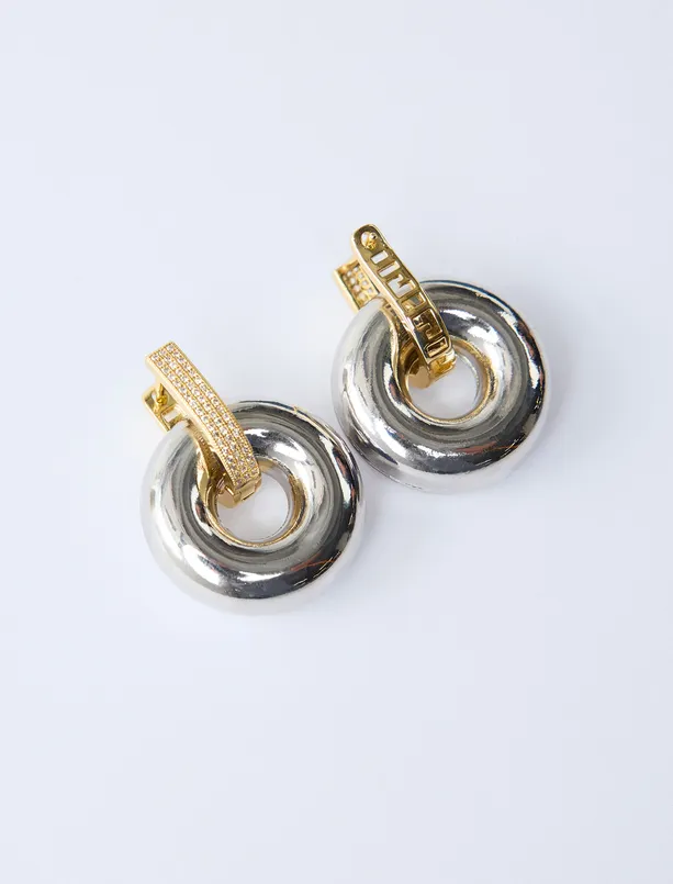 Bayan Gri Parlak Halka Figürlü Klipsli Küpe