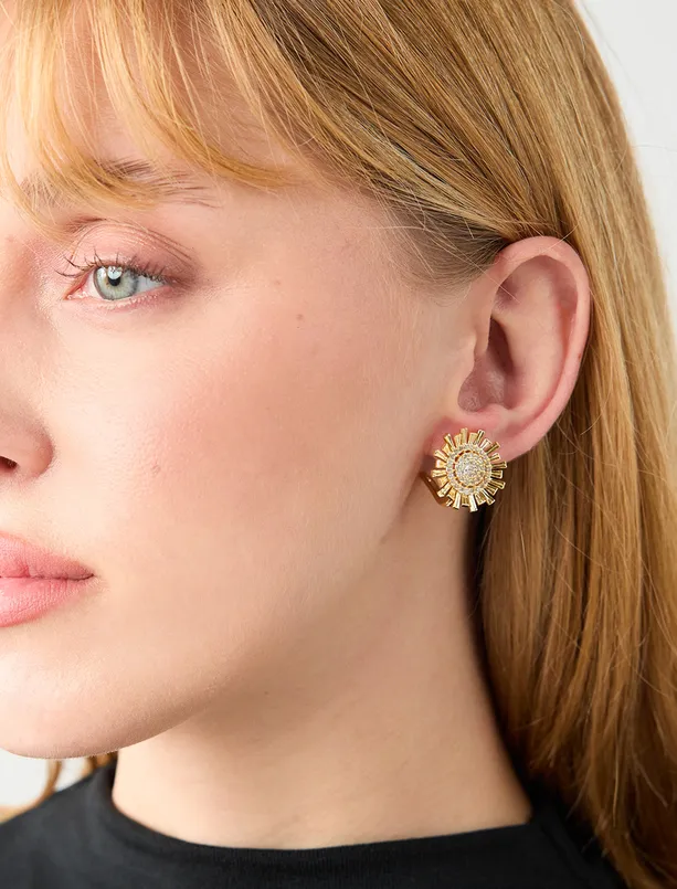 Bayan  Güneş Formlu Işıltılı Zarif Küpe