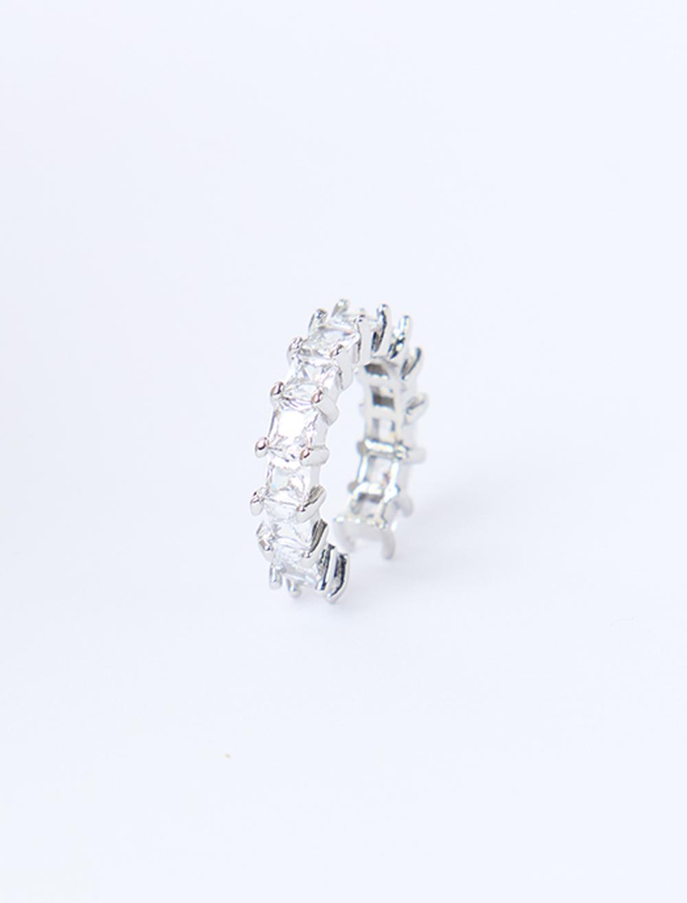 Parlak Taş Detaylı Kıkırdak Küpesi