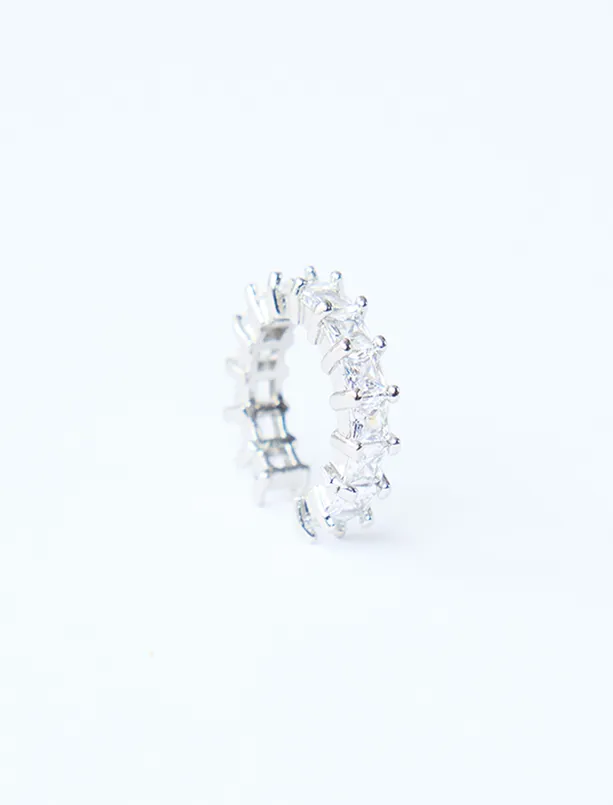 Bayan Gri Parlak Taş Detaylı Kıkırdak Küpesi