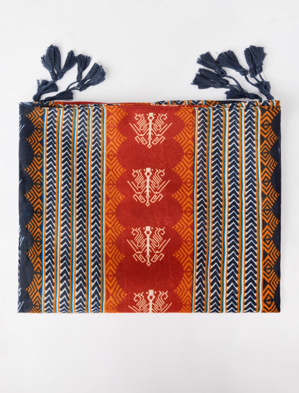 Etnik Desenli Püsküllü Şal