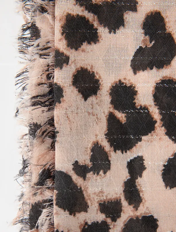 Bayan Ekru Leopar Desenli Püsküllü Dokuma Şal