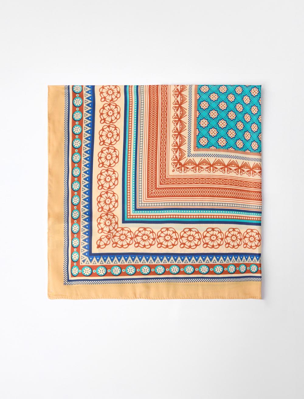 Geometrik Desenli Eşarp