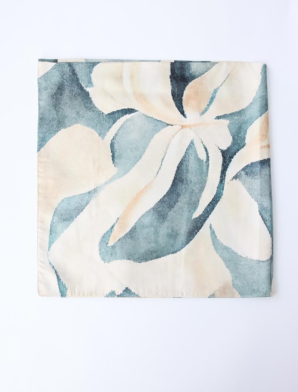 Modern Çiçek Desenli Eşarp