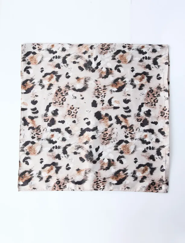 Bayan  Dokuma Leopar Desenli Eşarp