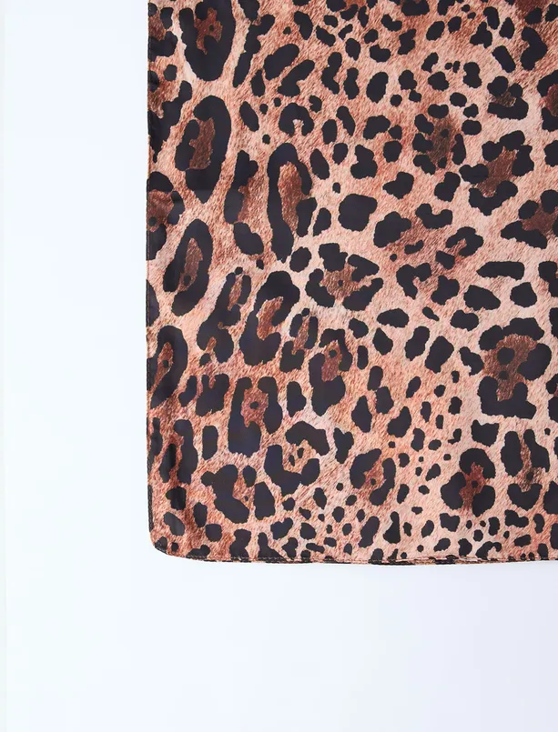 Bayan Kahverengi Leopar Desenli Modern Eşarp