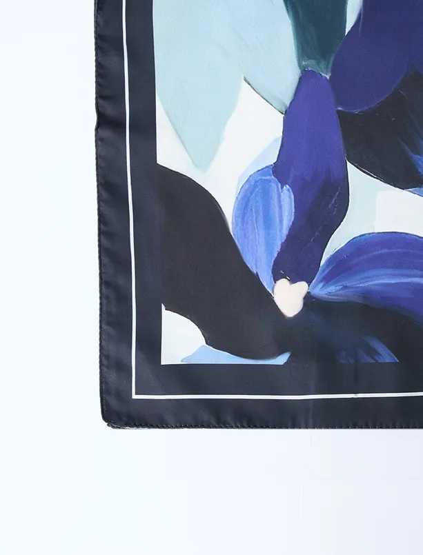 Bayan Lacivert Çiçek Desenli Çizgili Eşarp