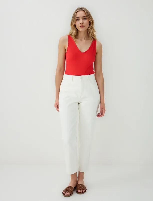 Women Red Slim Fit V-Neck Knitted Tank Top