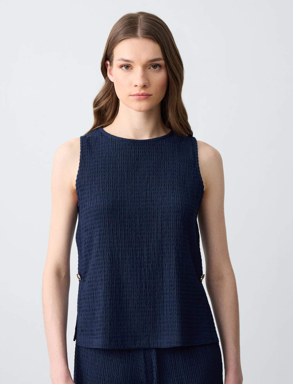 Düz Kesim Yuvarlak Yaka Kolsuz Örme Bluz