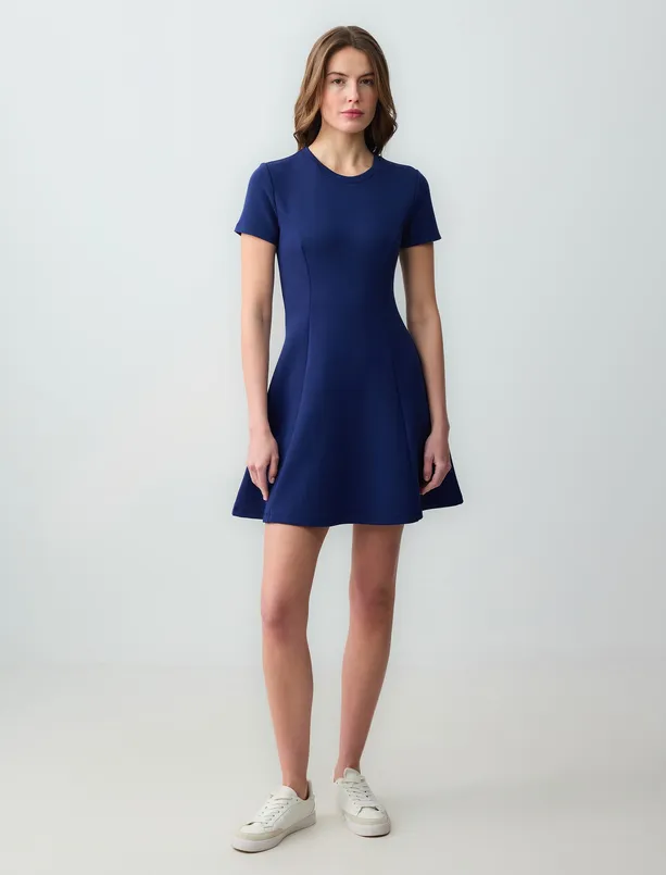 Women Dark Blue Short Sleeve Crew-Neck Knitted Mini Dress