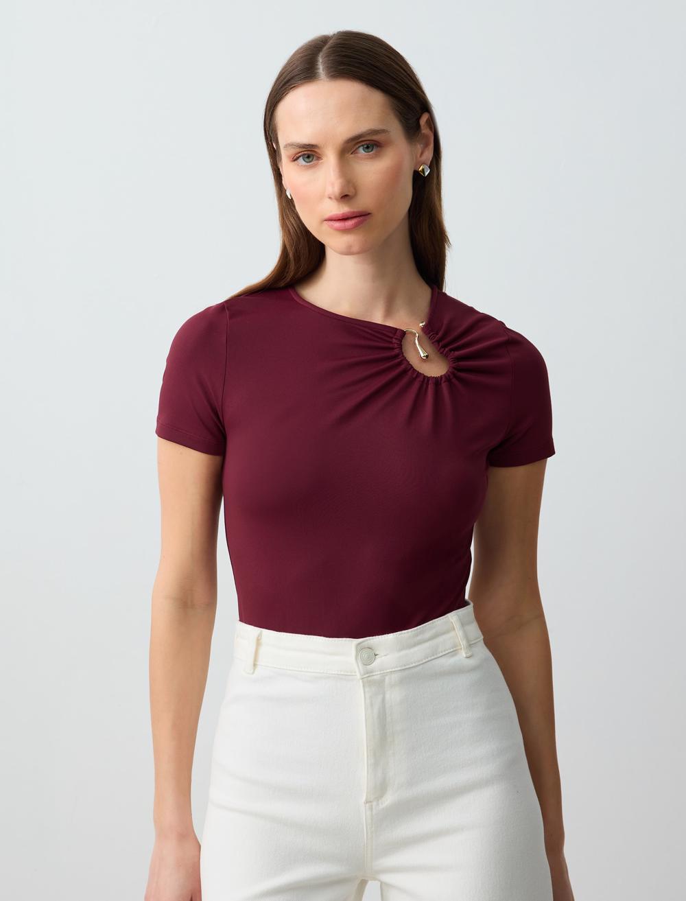 Asimetrik Yaka Kısa Kollu Örme Bluz